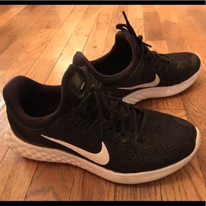 Nike Women’s Skyelux